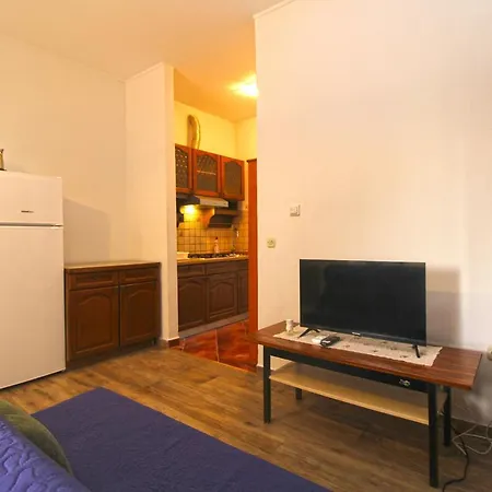 Aleks 2271 Apartment Pula